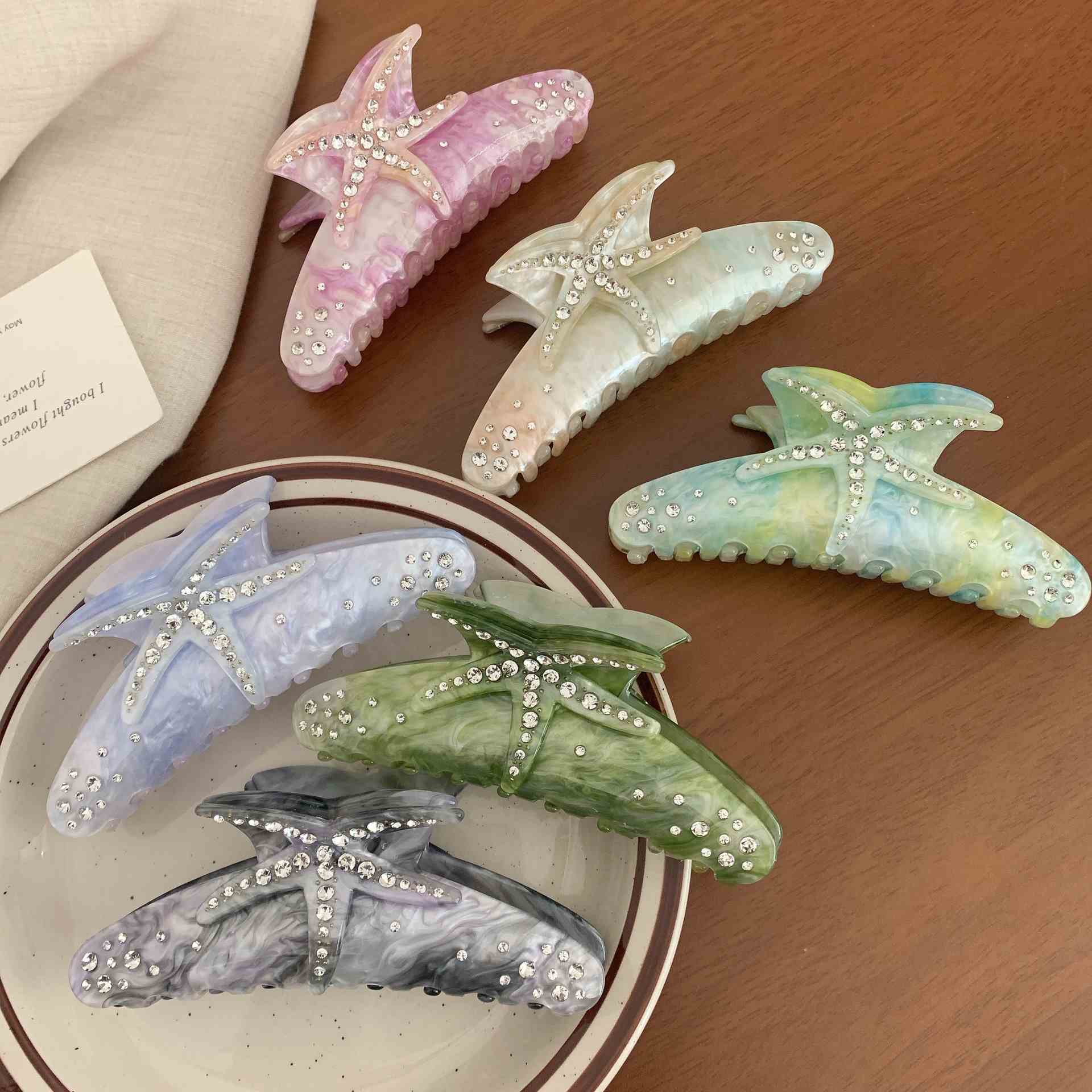 Hvorfor er Summer Starfish Hair Clip det must-have tilbehør til denne sæson?